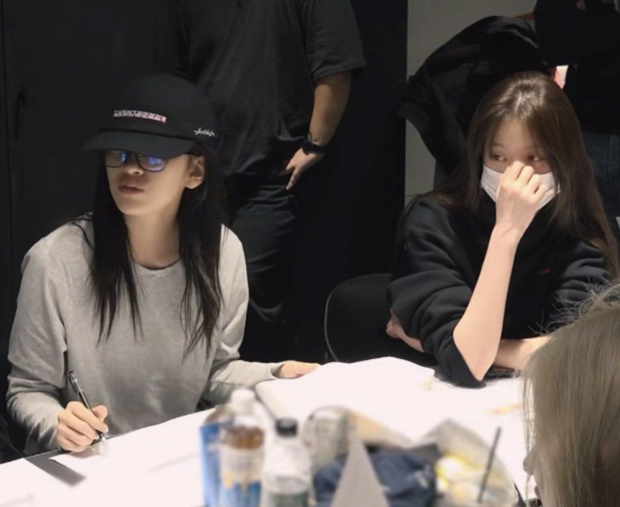 Behind-the-scenes cut of Jang Wonyoung (IVE)