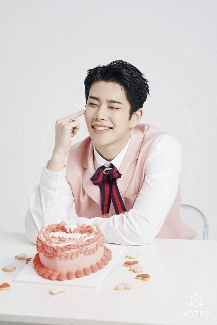 Latest photo of MJ (ASTRO)