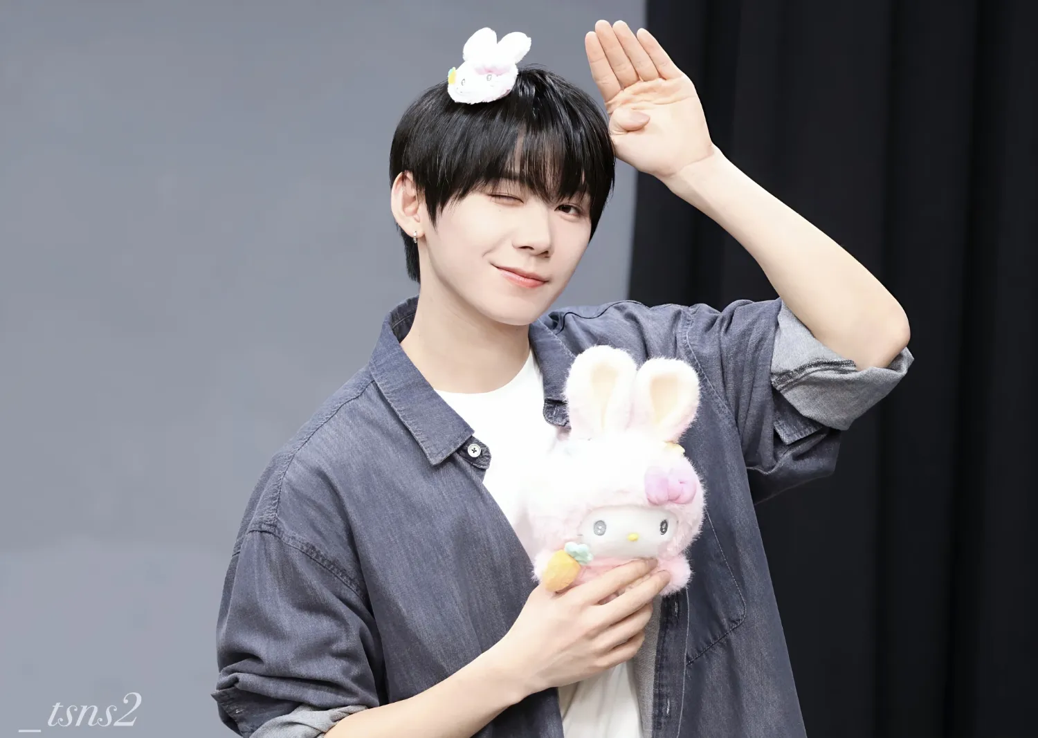 A moment captured by Park Han (AHOF)'s fan