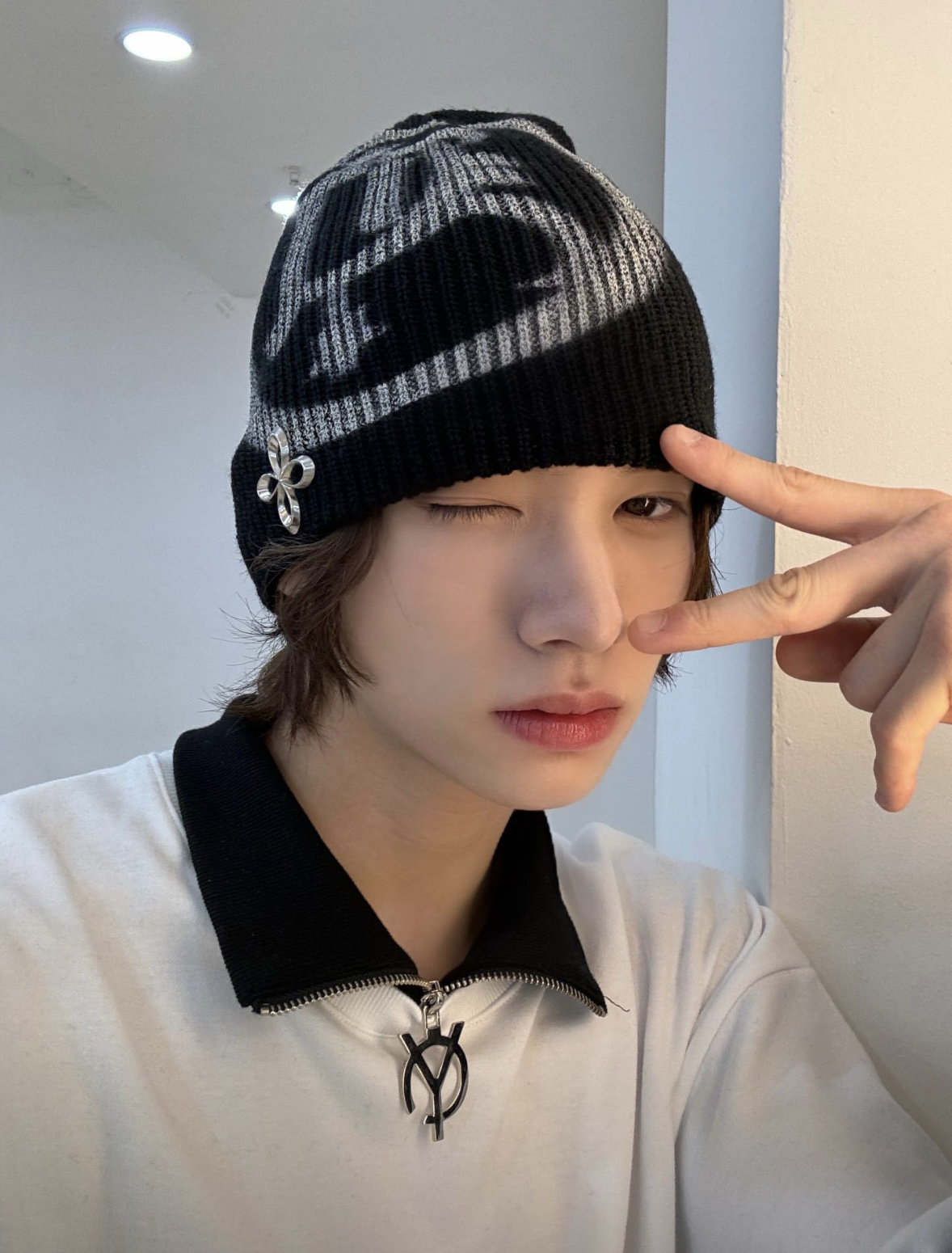 Recent activity shot of Jinbeom (WHIB)