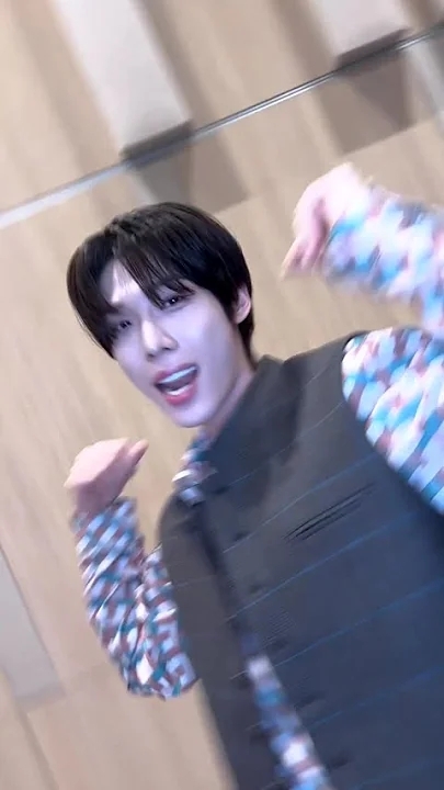 Behind-the-scenes cut of KAZUTA (n.SSign)