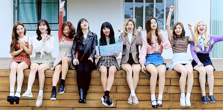 Foto aktivitas terbaru TWICE