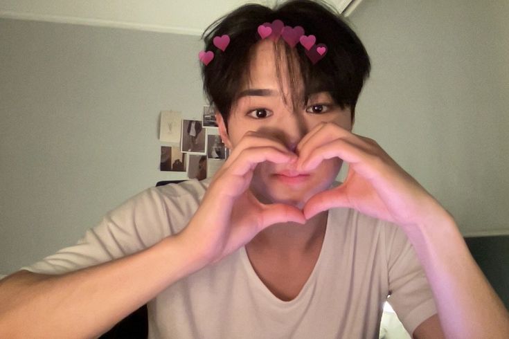 Behind-the-scenes cut of Kim Junseo (ALPHA DRIVE ONE)