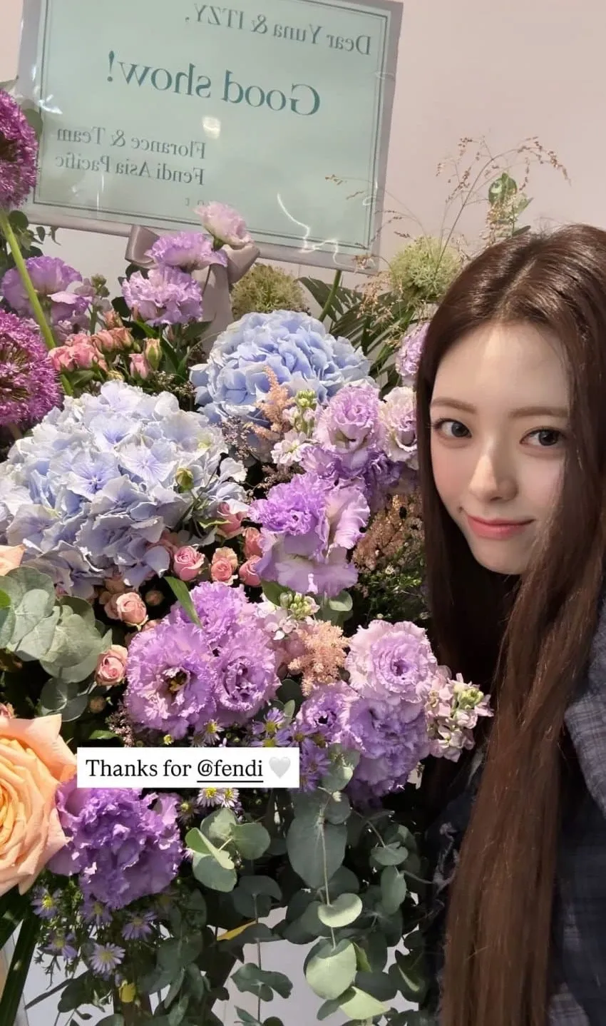Fandom-recommended wallpaper image of Yuna (ITZY)