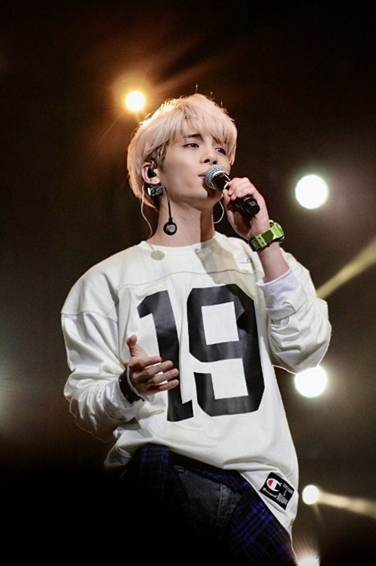 Recent activity shot of Jonghyun (SHINee)