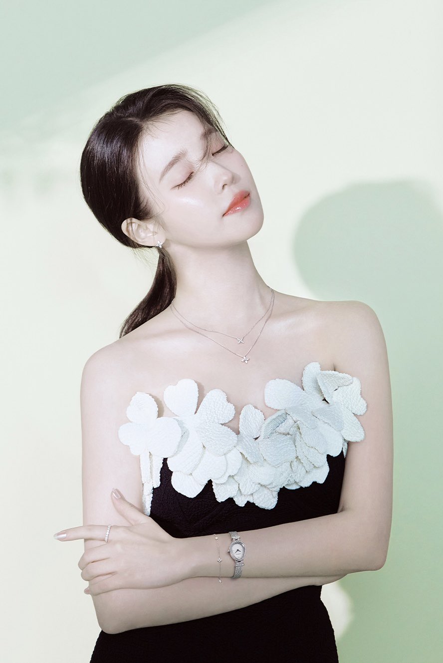 IU的最新活動照片