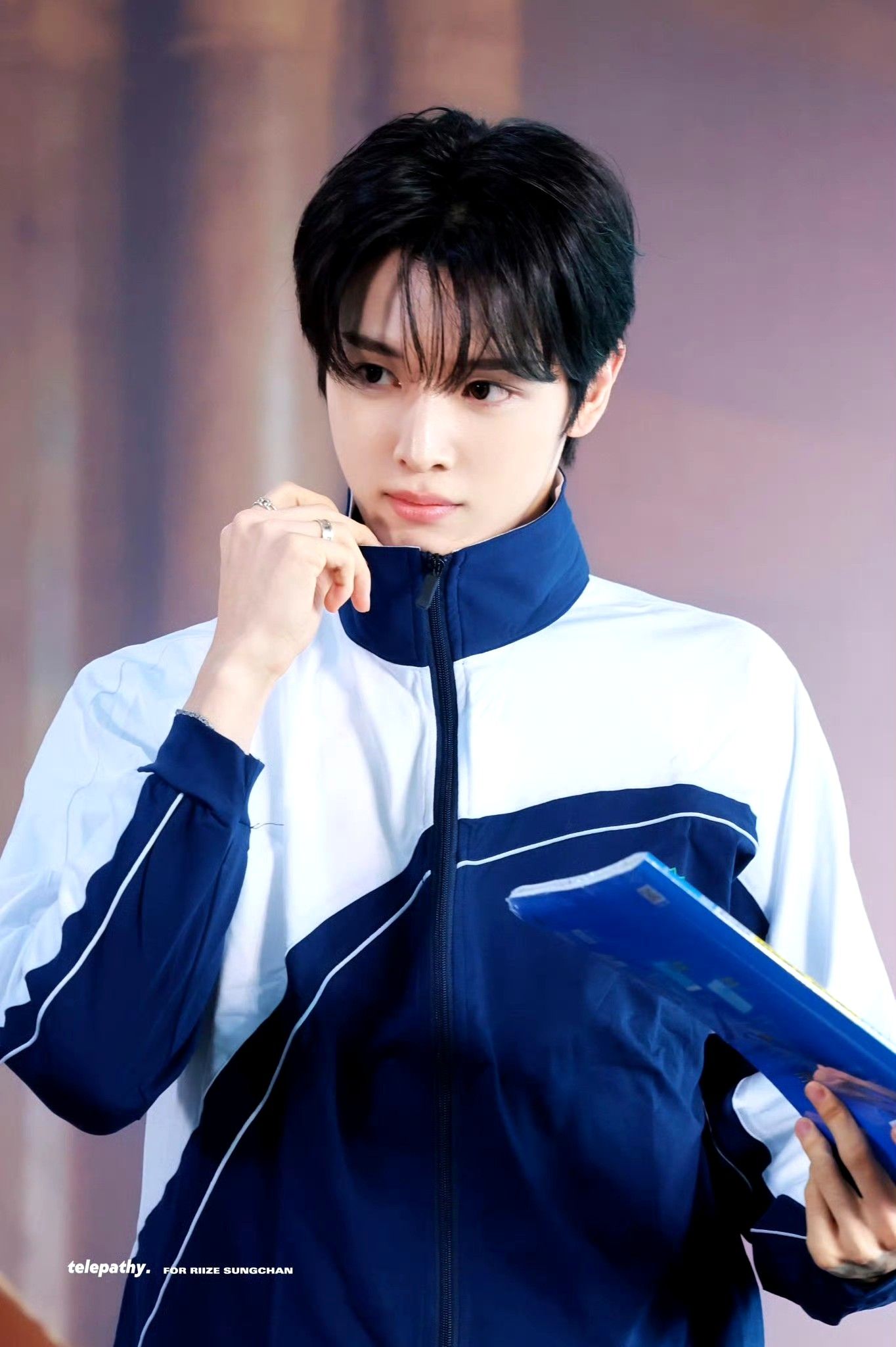 Recent activity shot of Sungchan (RIIZE)