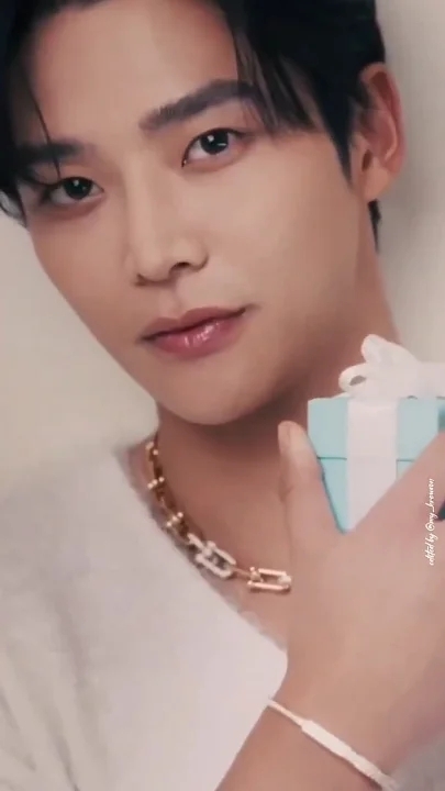 A moment captured by Rowoon's fan