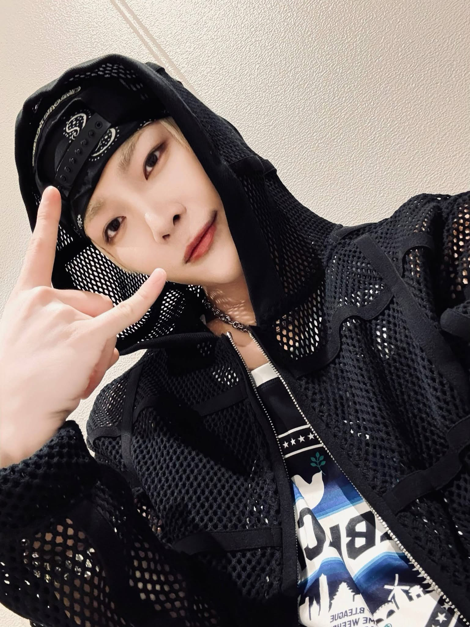 A moment captured by Nicholas (&TEAM)'s fan