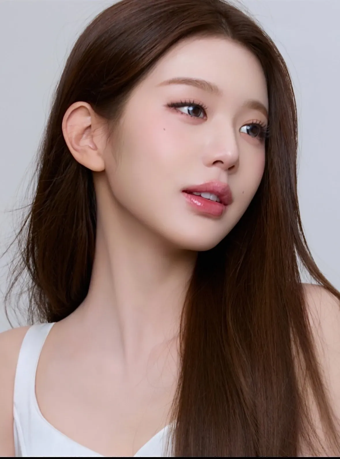 Behind-the-scenes cut of Jang Wonyoung (IVE)