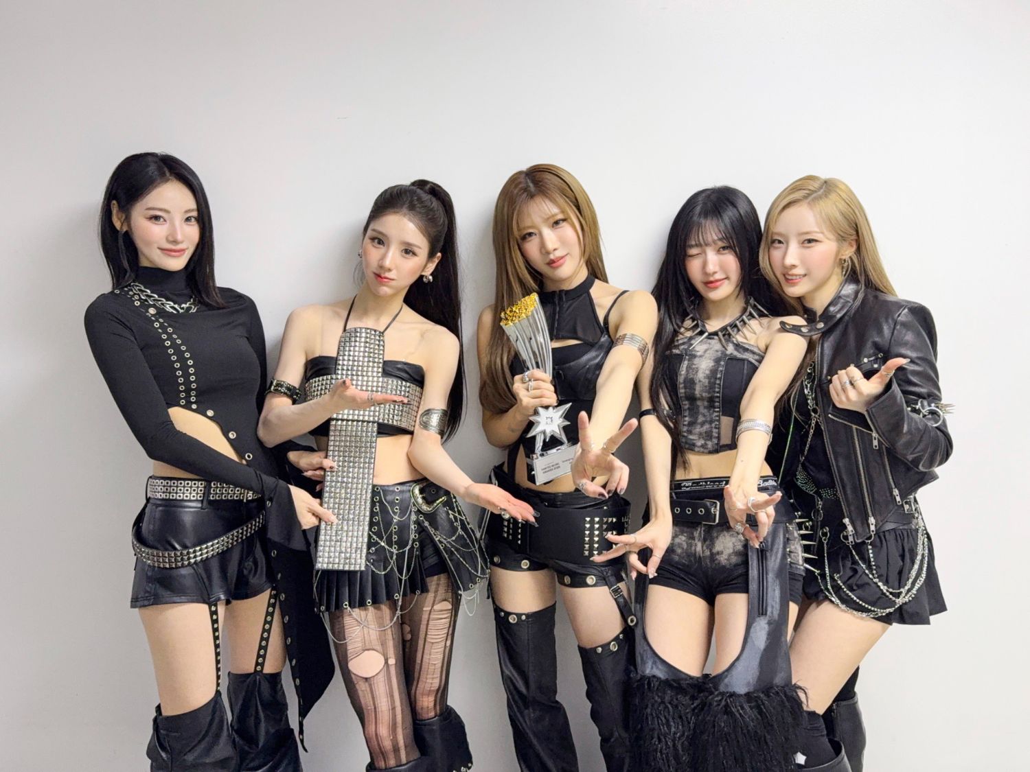 Behind-the-scenes cut of HeeJin (ARTMS)