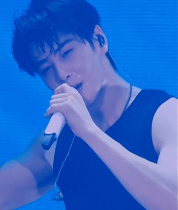 Recent activity shot of Eunwoo (ASTRO)