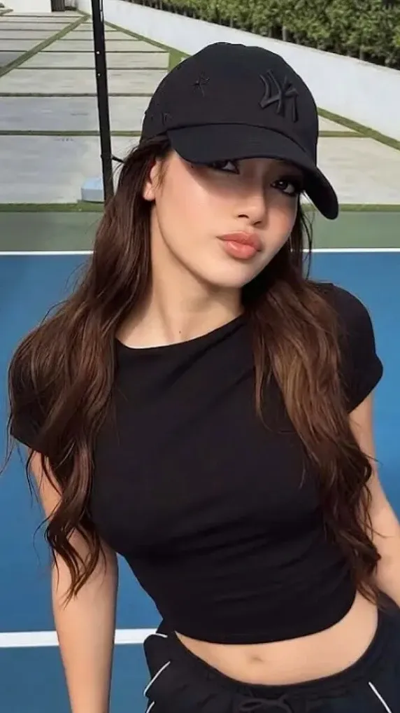 Foto terbaru Lisa (BLACKPINK)
