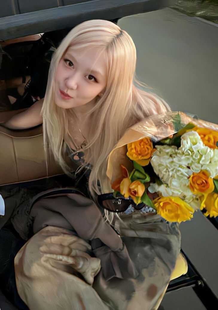 ROSÉ (BLACKPINK)的最新照片