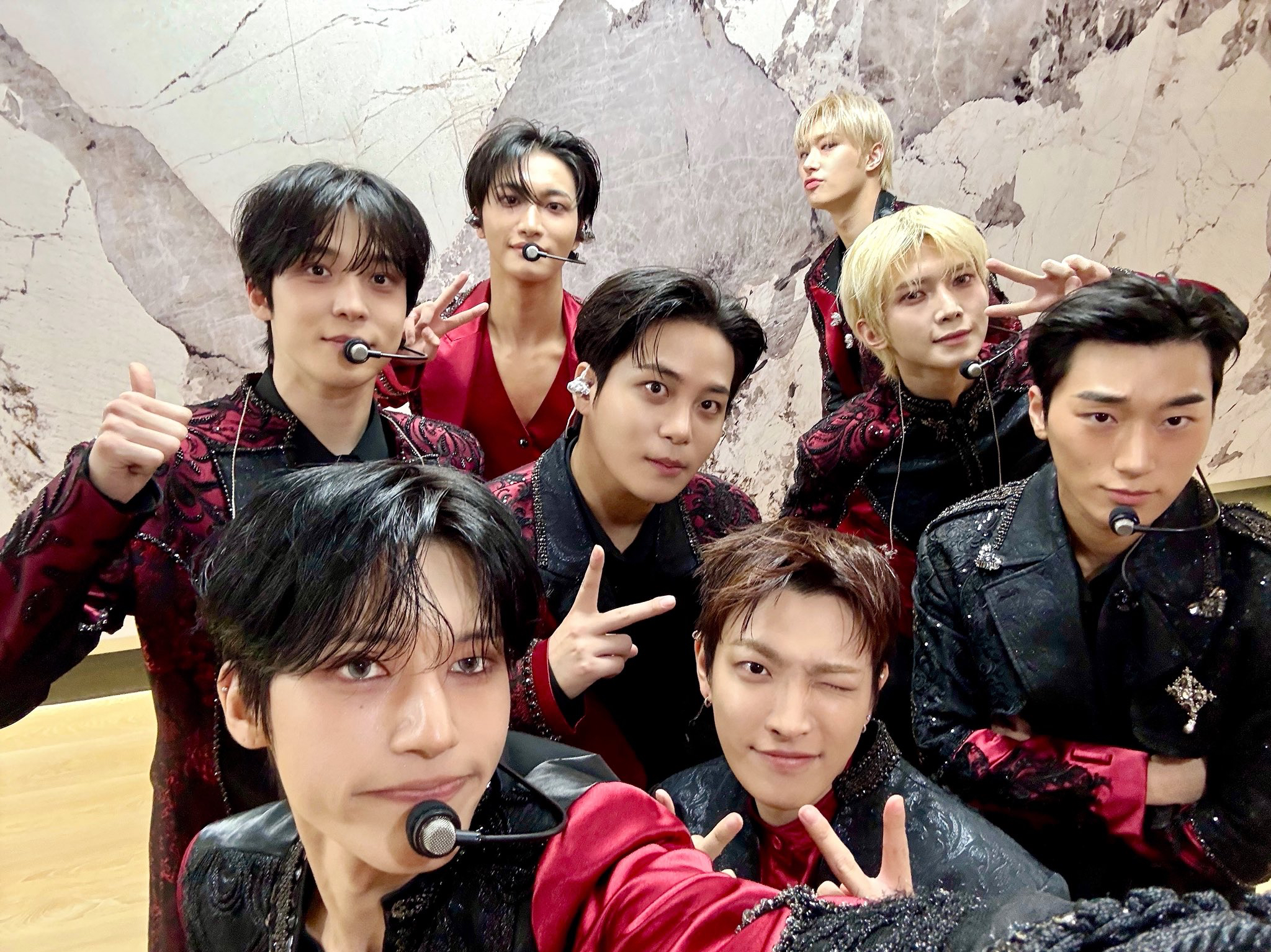 星和 (ATEEZ)的最新照片