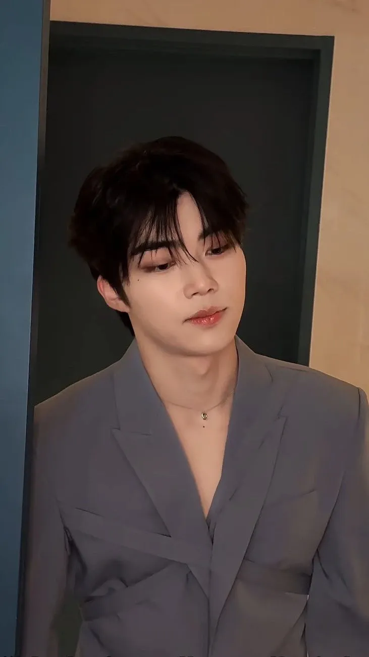 Behind-the-scenes cut of Park Gunwook (ZEROBASEONE)