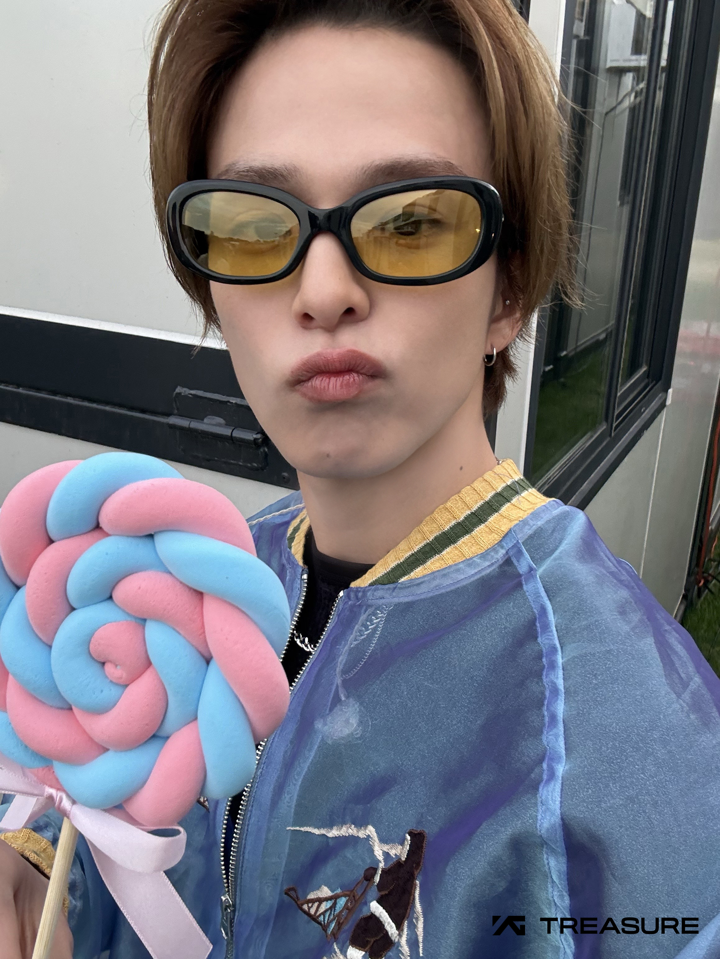 Recent activity shot of TREASURE