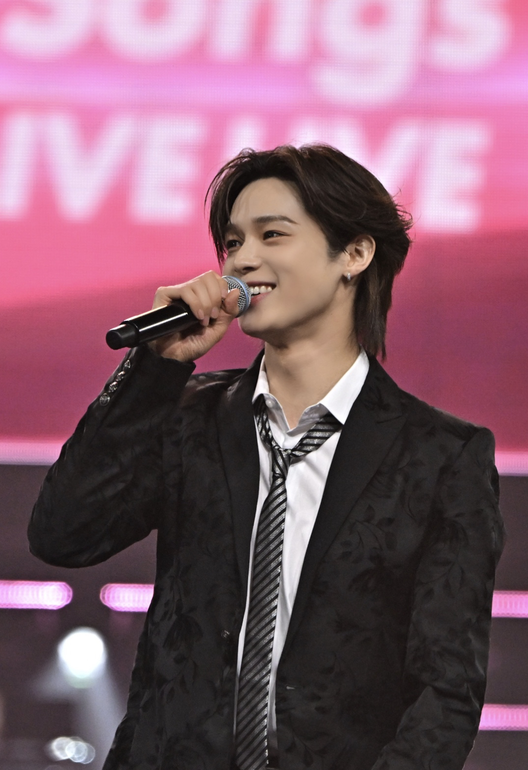 K (&TEAM)的最新照片