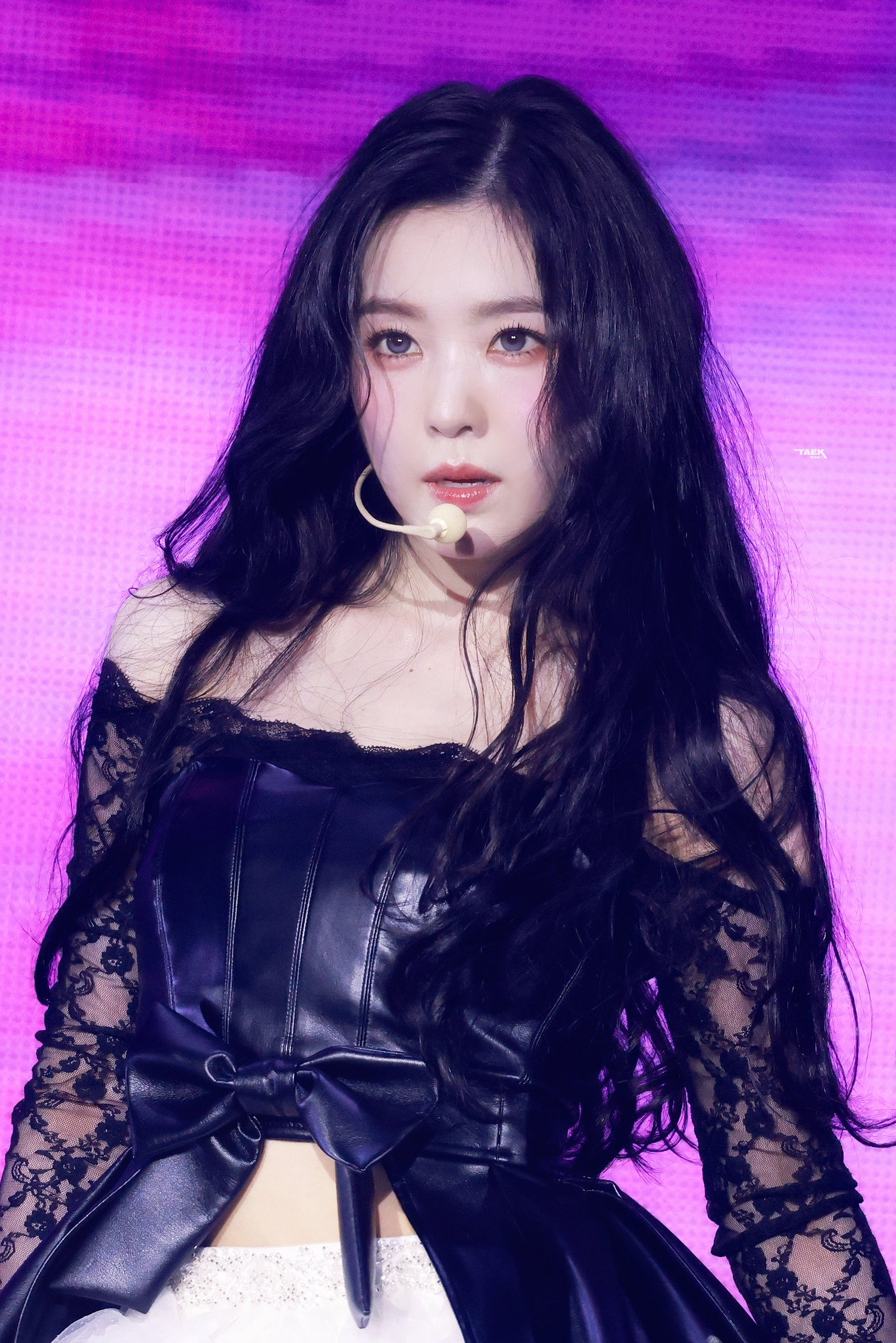 Behind-the-scenes cut of Red Velvet