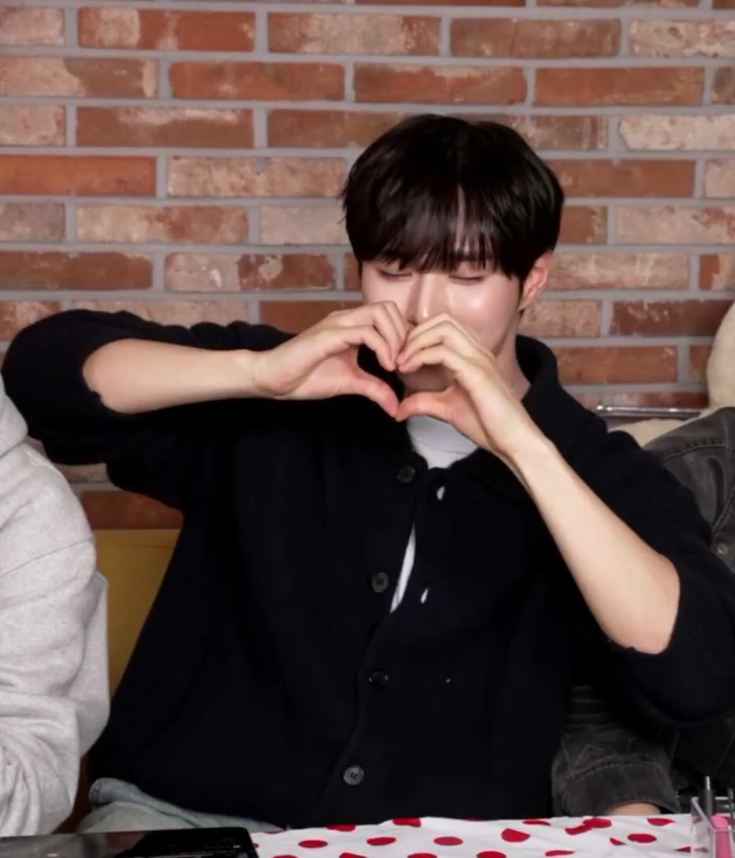 A moment captured by Kim Junseo (ALPHA DRIVE ONE)'s fan