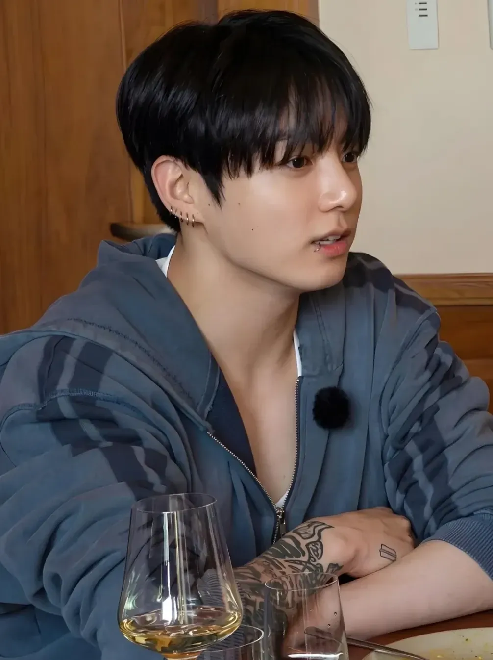 정국 (방탄소년단)의 최신 사진