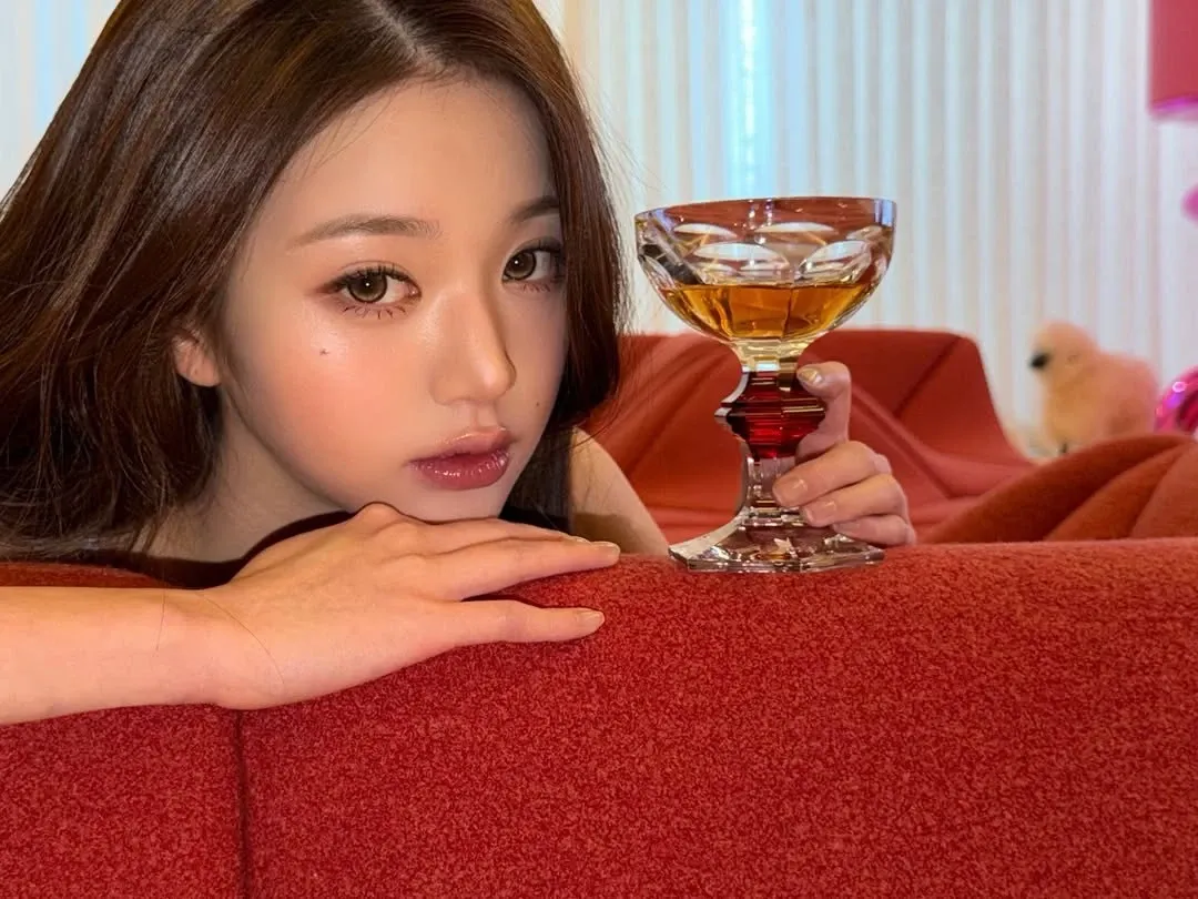 A moment captured by Jang Wonyoung (IVE)'s fan