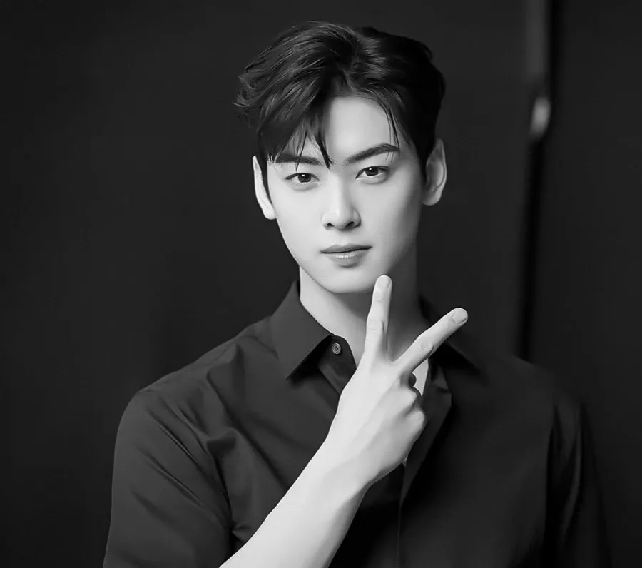 A moment captured by Eunwoo (ASTRO)'s fan