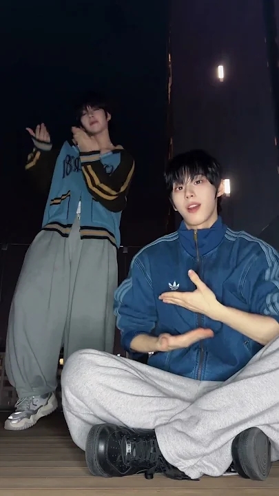 Fan-made special wallpaper for JL (AHOF)