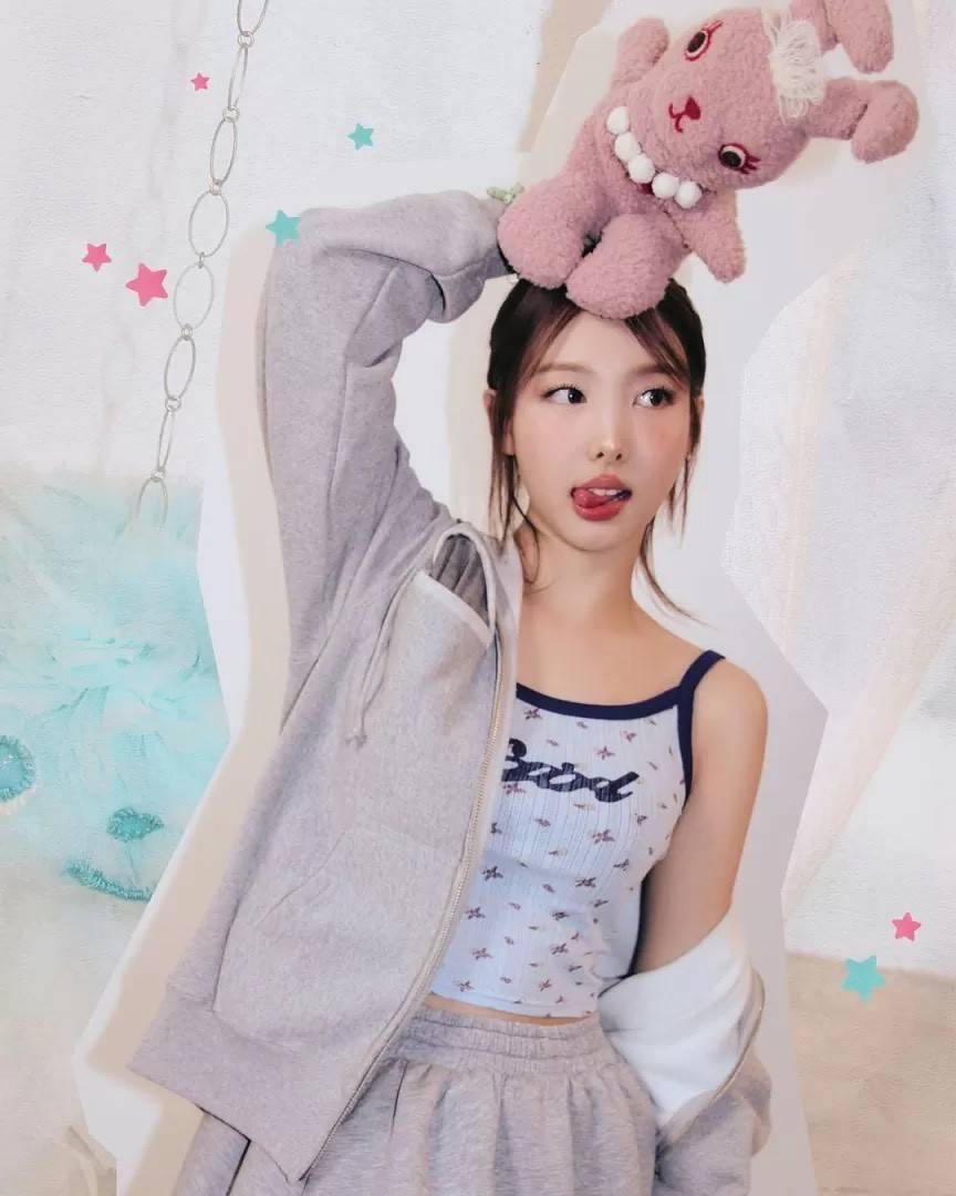 A moment captured by Nayeon (TWICE)'s fan