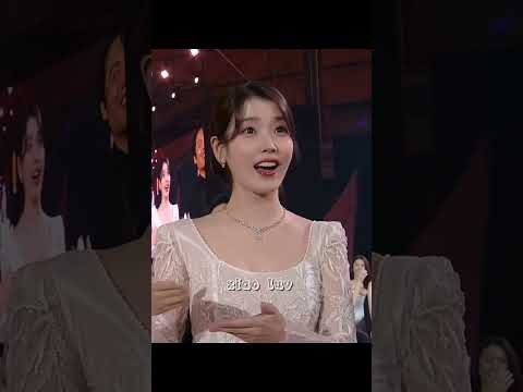 Momen yang diabadikan oleh penggemar IU