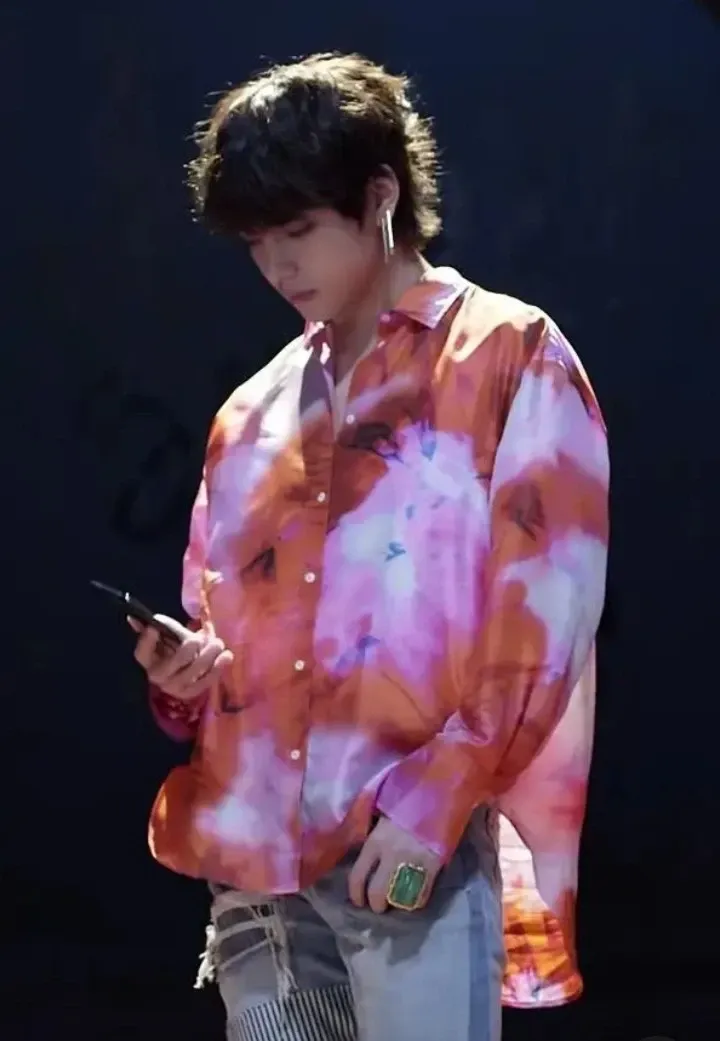 V (BTS)の最新写真