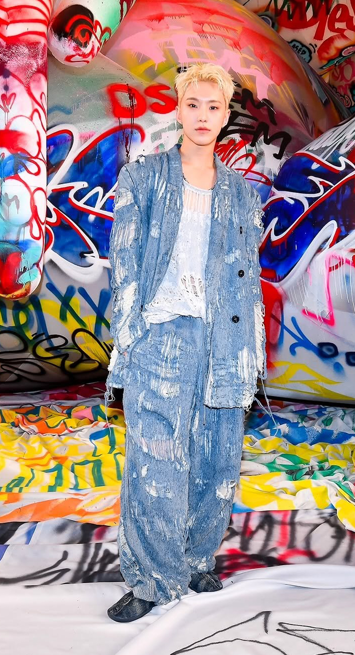 Recent activity shot of Hoshi (SEVENTEEN)
