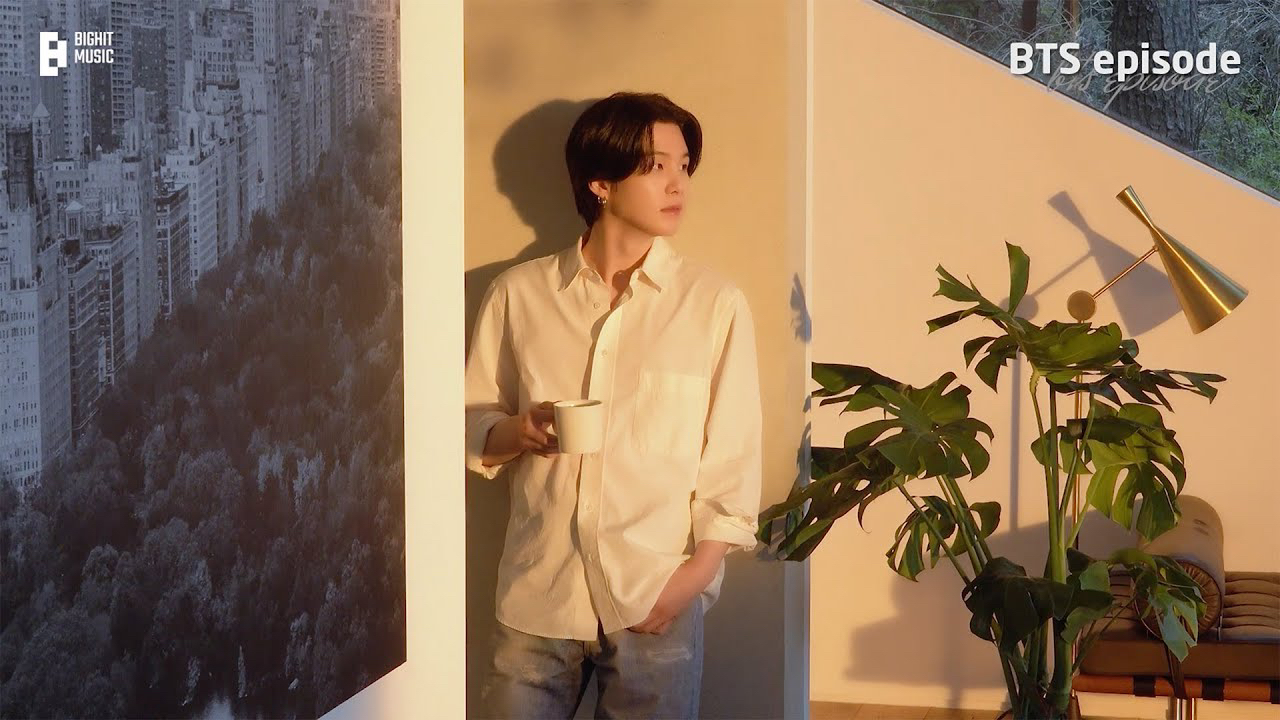 Potret di balik layar SUGA (BTS)