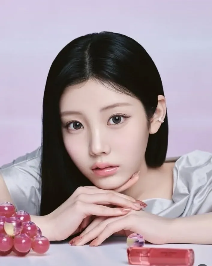 Latest photo of Wonhee (ILLIT)