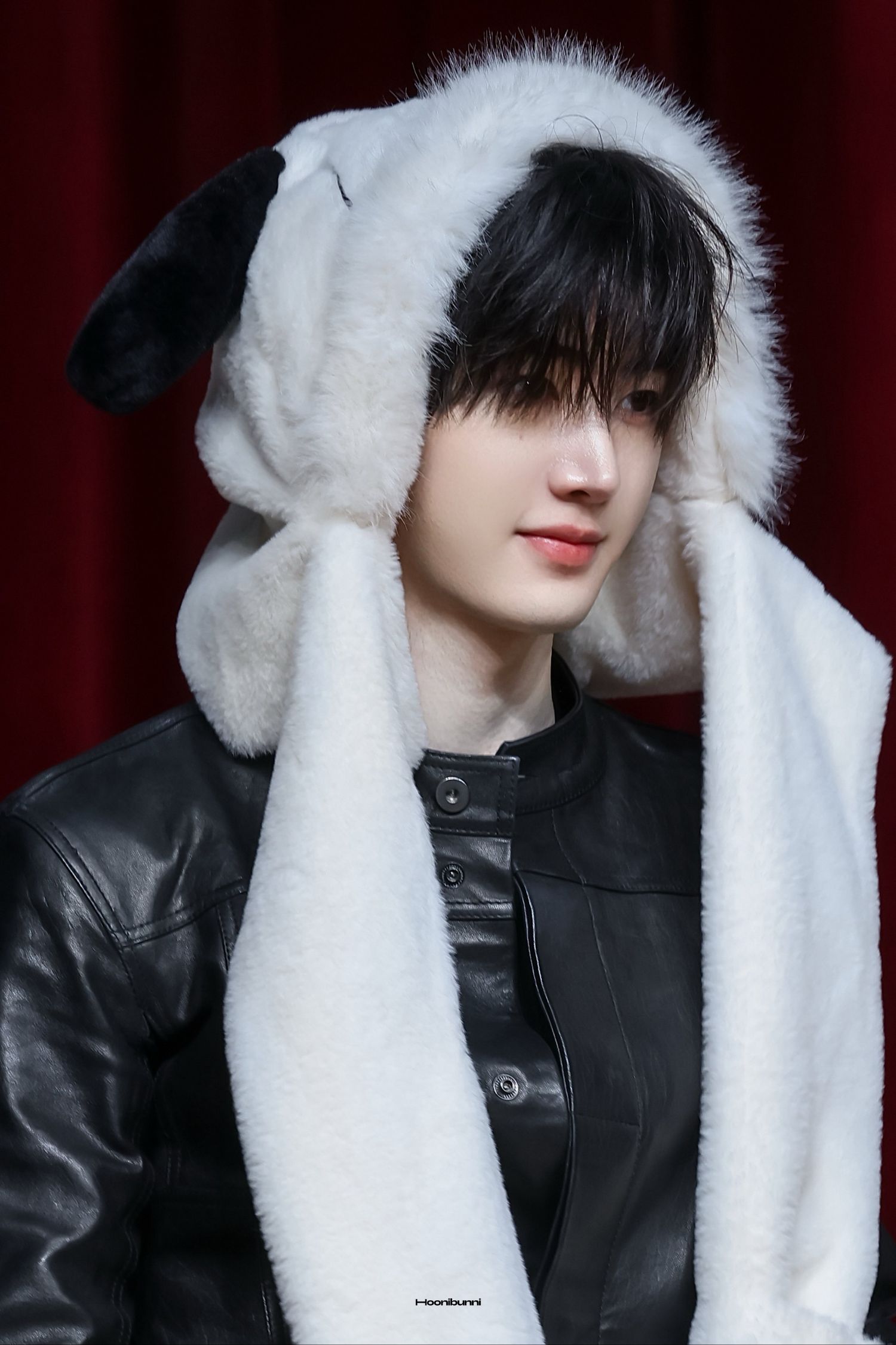 Latest photo of Sunghoon (ENHYPEN)