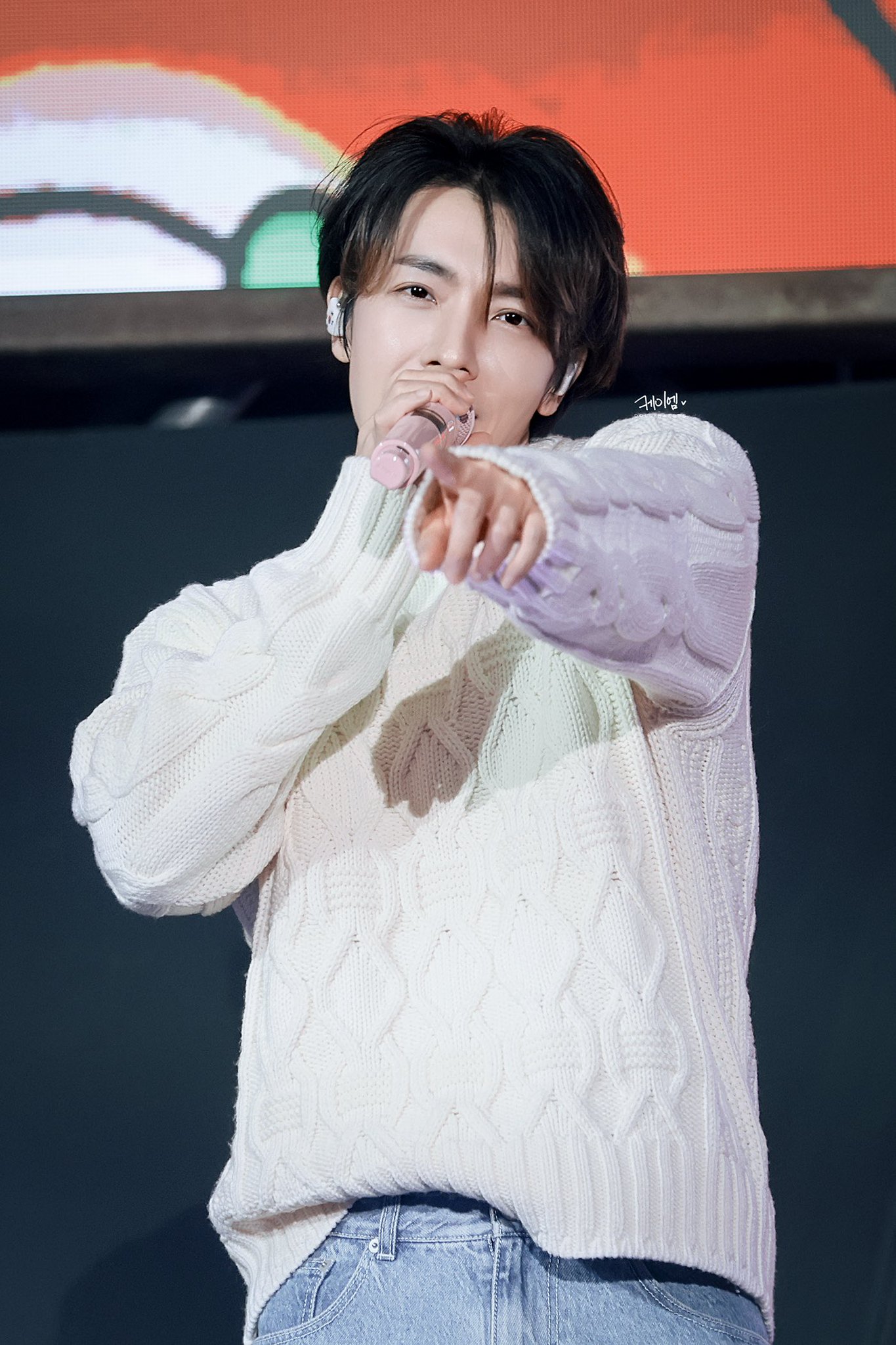 Foto terbaru Donghae (Super Junior)