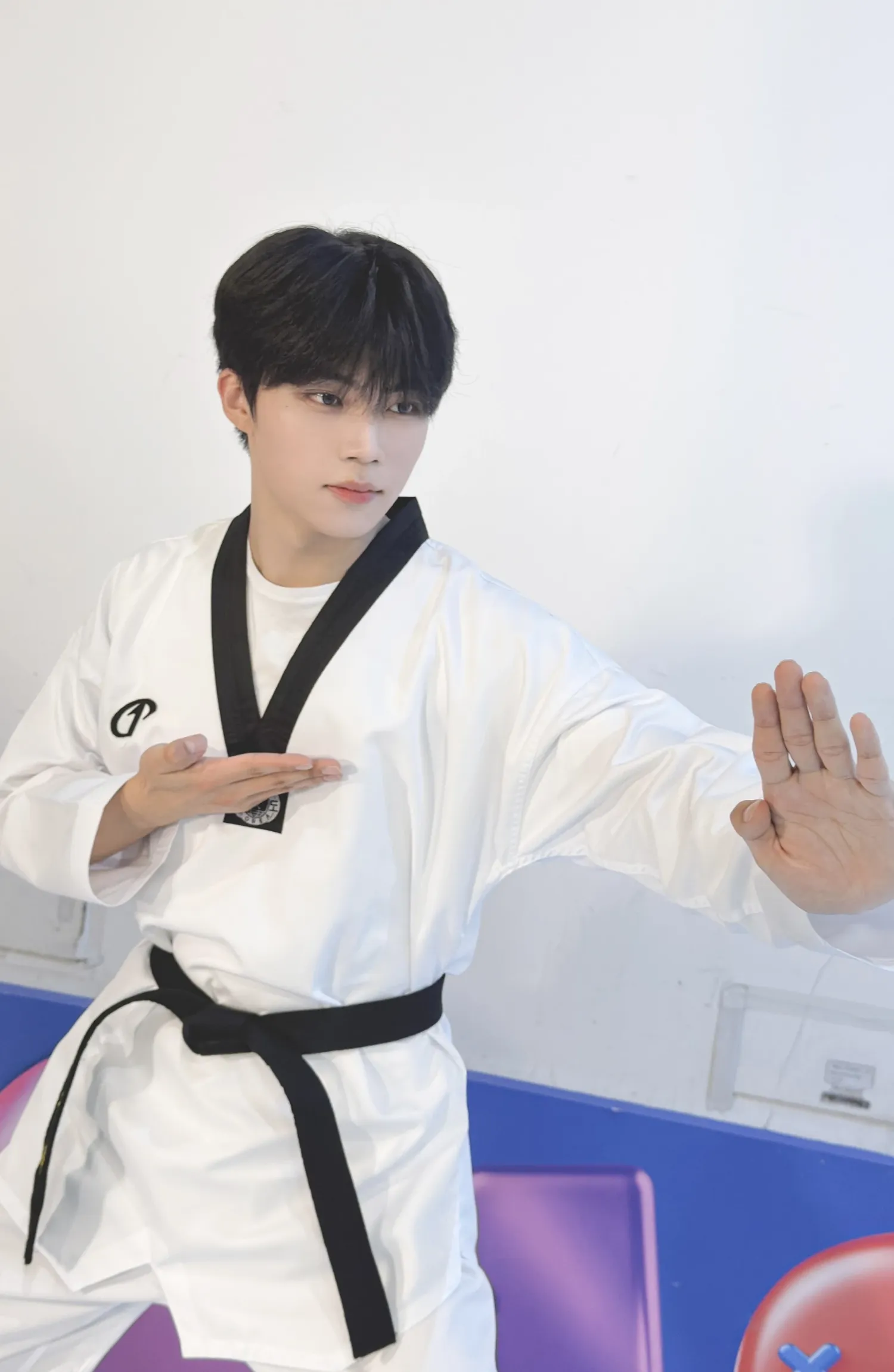 Behind-the-scenes cut of Park Gunwook (ZEROBASEONE)