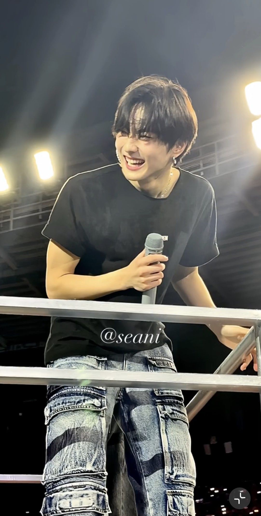 A heartfelt wallpaper shared by Jungwon (ENHYPEN)'s fans