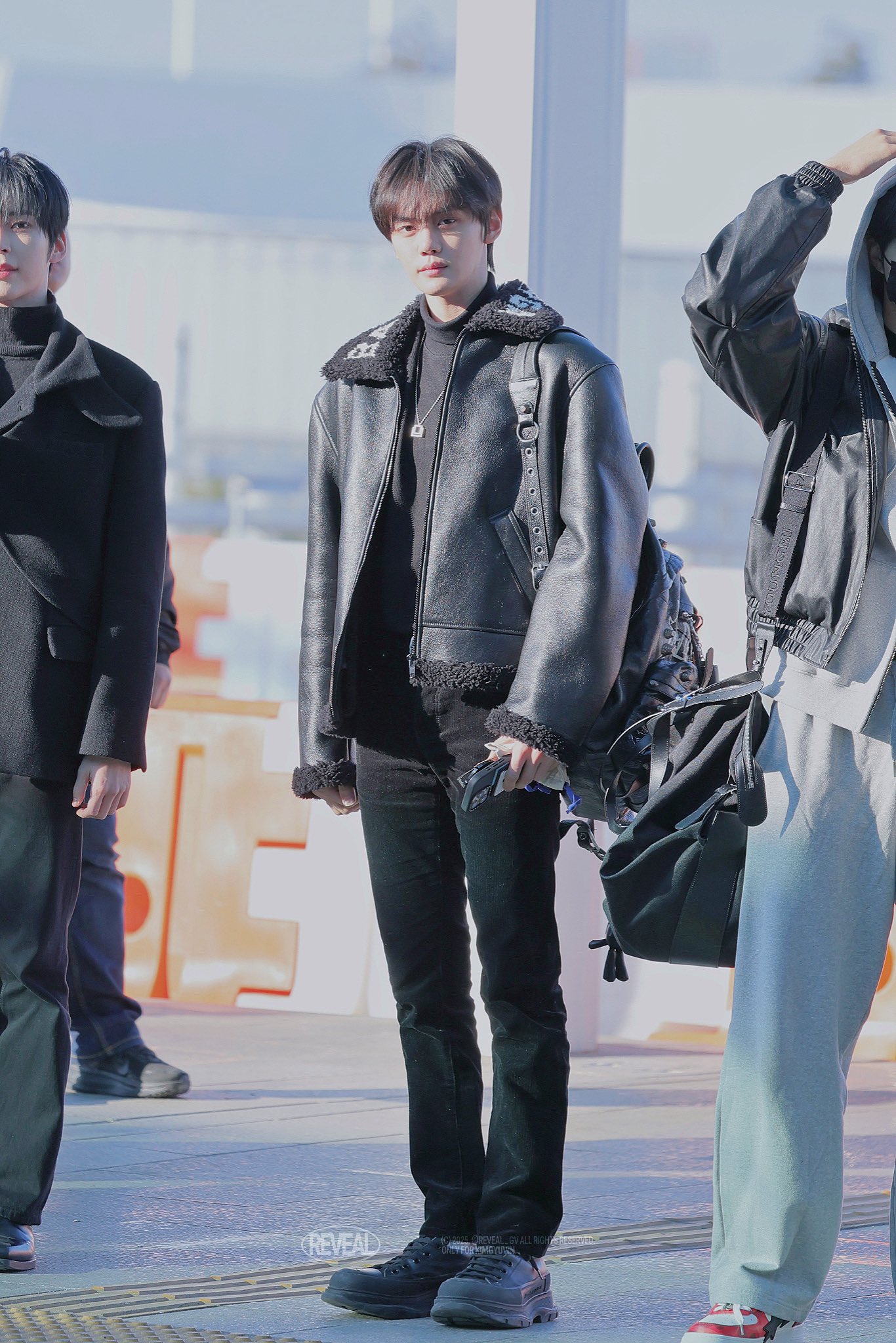 Recent activity shot of Kim Gyuvin (ZEROBASEONE)