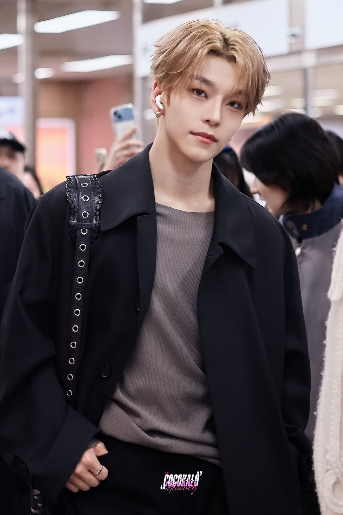 A moment captured by He Xinlong (ALPHA DRIVE ONE)'s fan