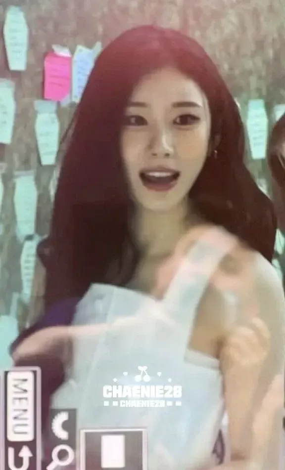 Behind-the-scenes cut of Chaeryeong (ITZY)