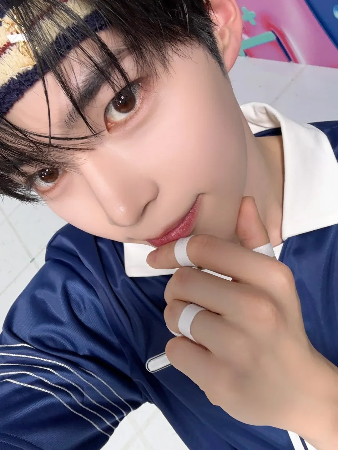 Recent activity shot of Sung Hanbin (ZEROBASEONE)