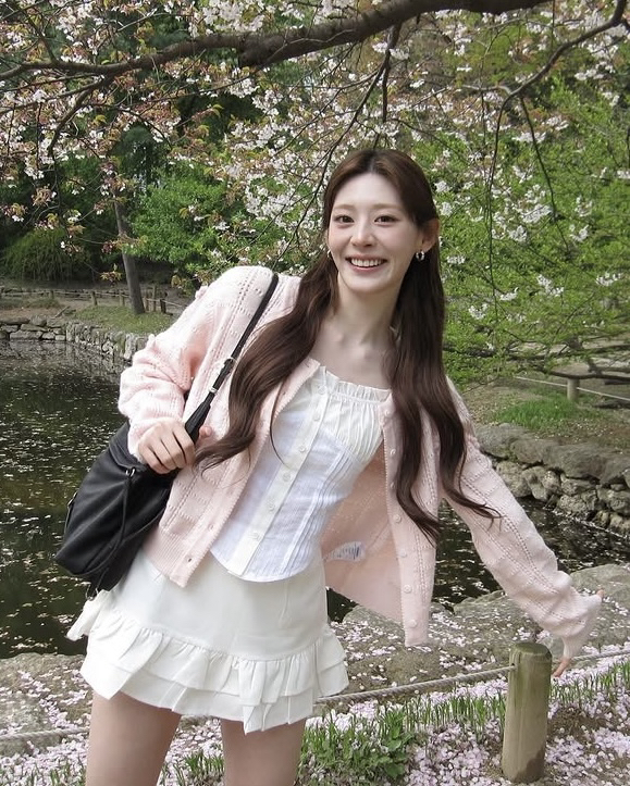 Behind-the-scenes cut of Seeun (STAYC)