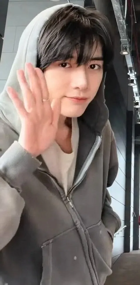 A moment captured by Beomgyu (TOMORROW X TOGETHER)'s fan
