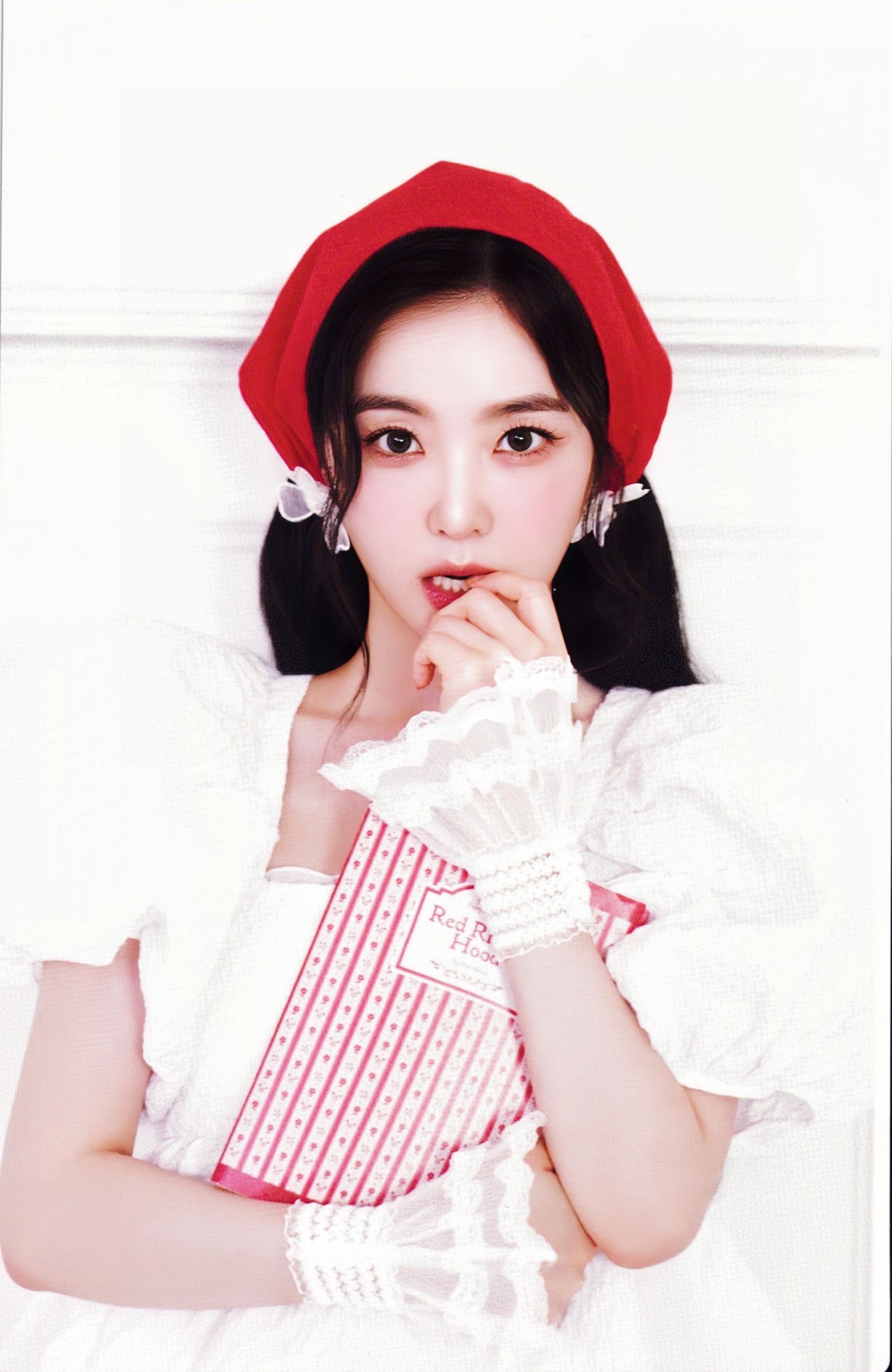 Foto aktivitas terbaru Irene (Red Velvet)
