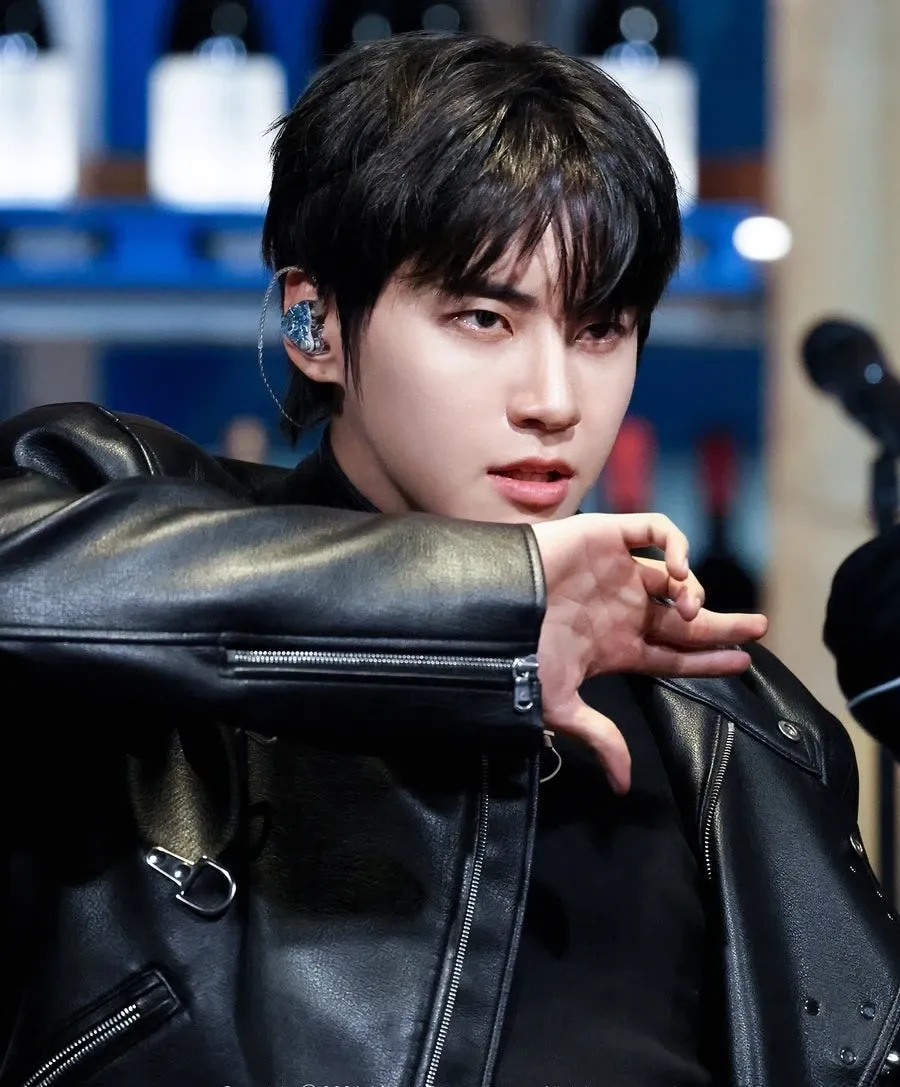 Momen yang diabadikan oleh penggemar Lee Jinhyuk