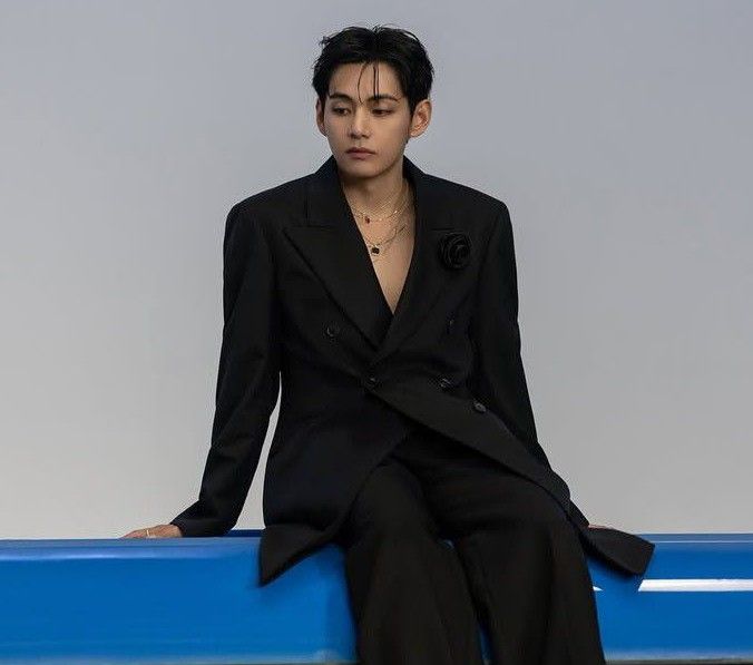 Latest photo of V (BTS)
