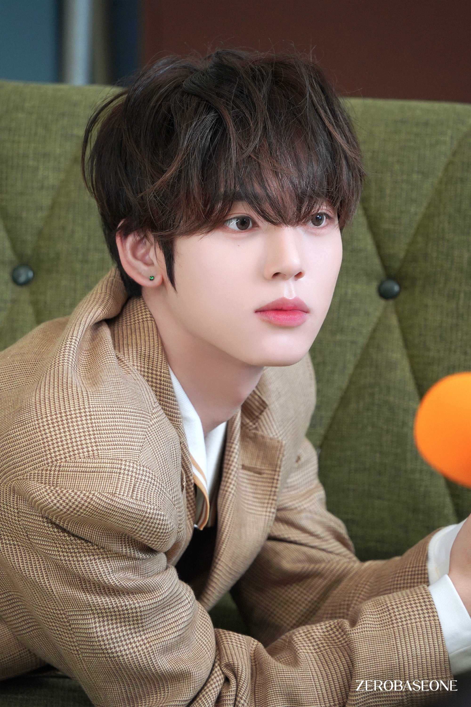 A moment captured by Han Yujin (ZEROBASEONE)'s fan