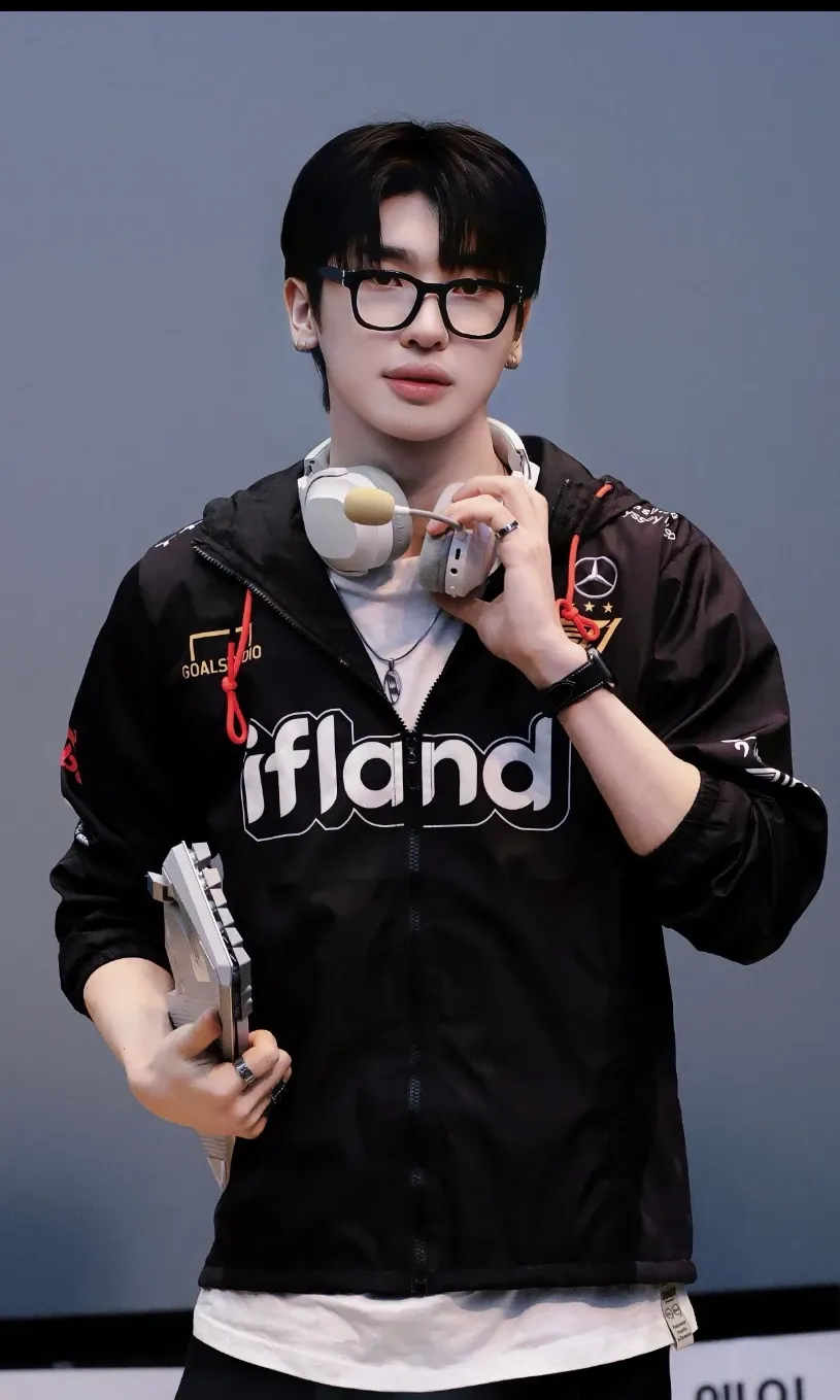 A moment captured by Davin (XODIAC)'s fan