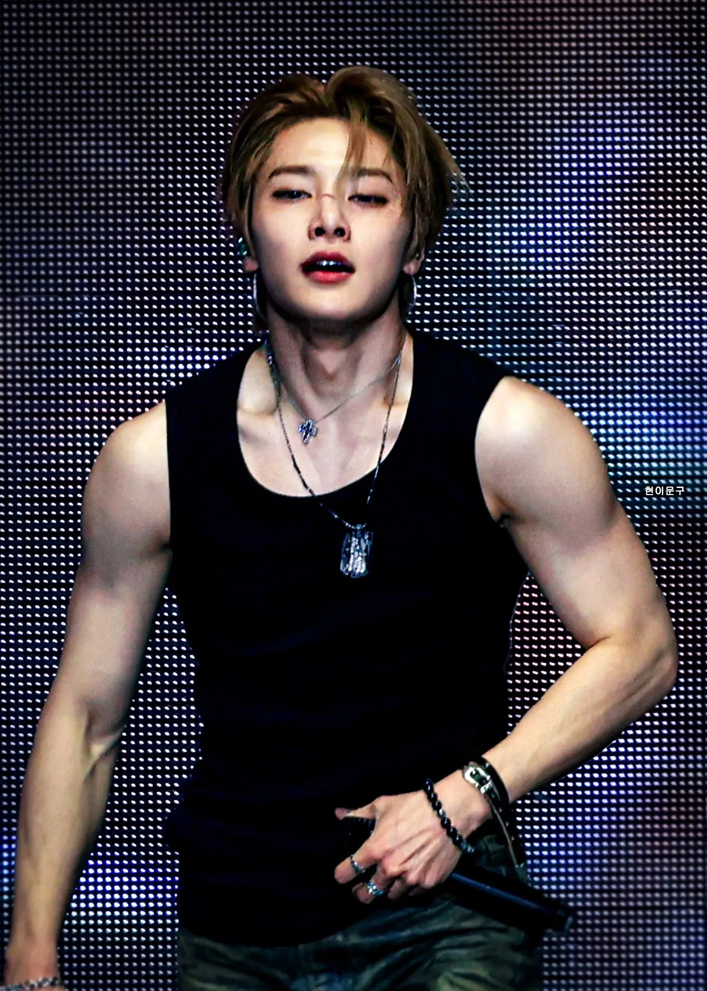 Behind-the-scenes cut of I.N (Stray Kids)